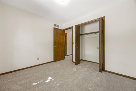 617 Wheaton Road Iowa City IA 52246