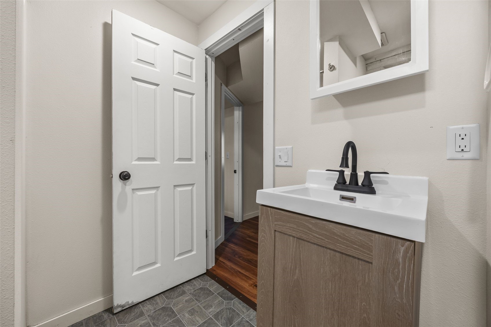 617 Wheaton Road Iowa City IA 52246