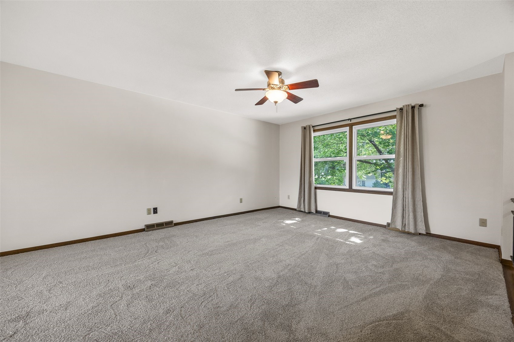 617 Wheaton Road Iowa City IA 52246