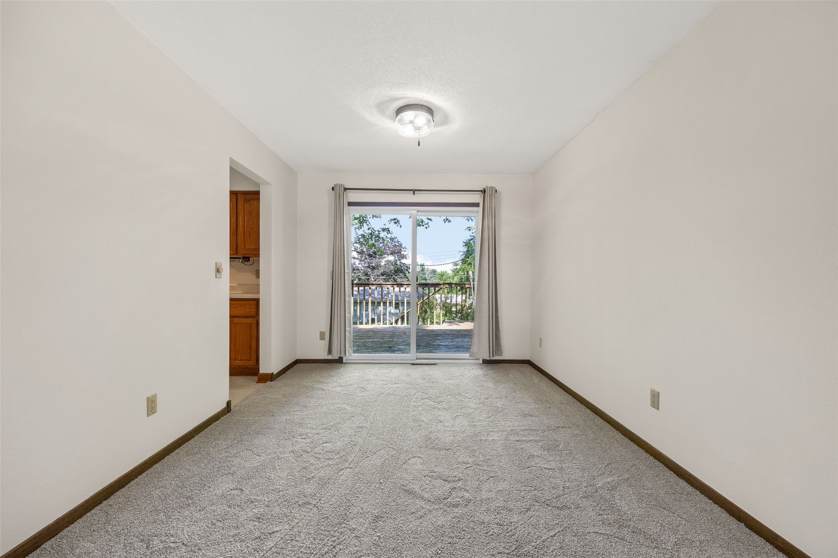 617 Wheaton Road Iowa City IA 52246