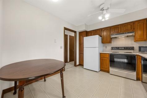 617 Wheaton Road Iowa City IA 52246