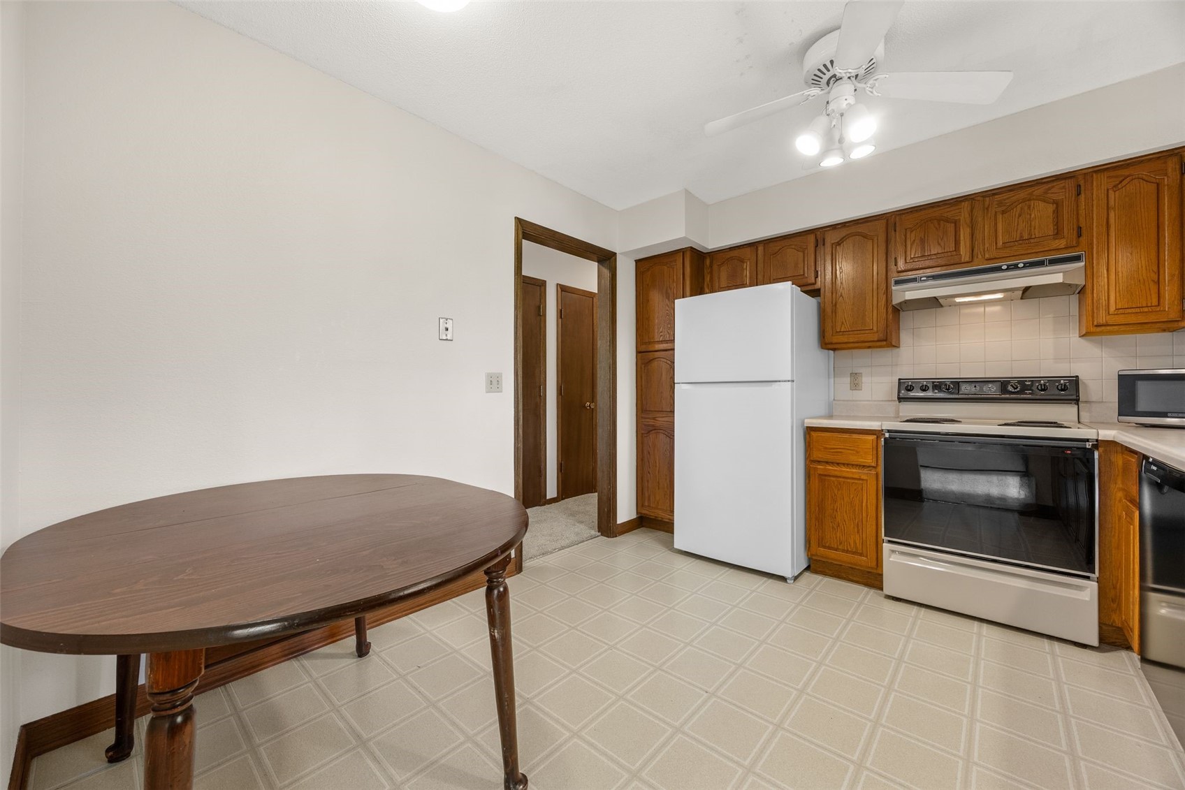 617 Wheaton Road Iowa City IA 52246