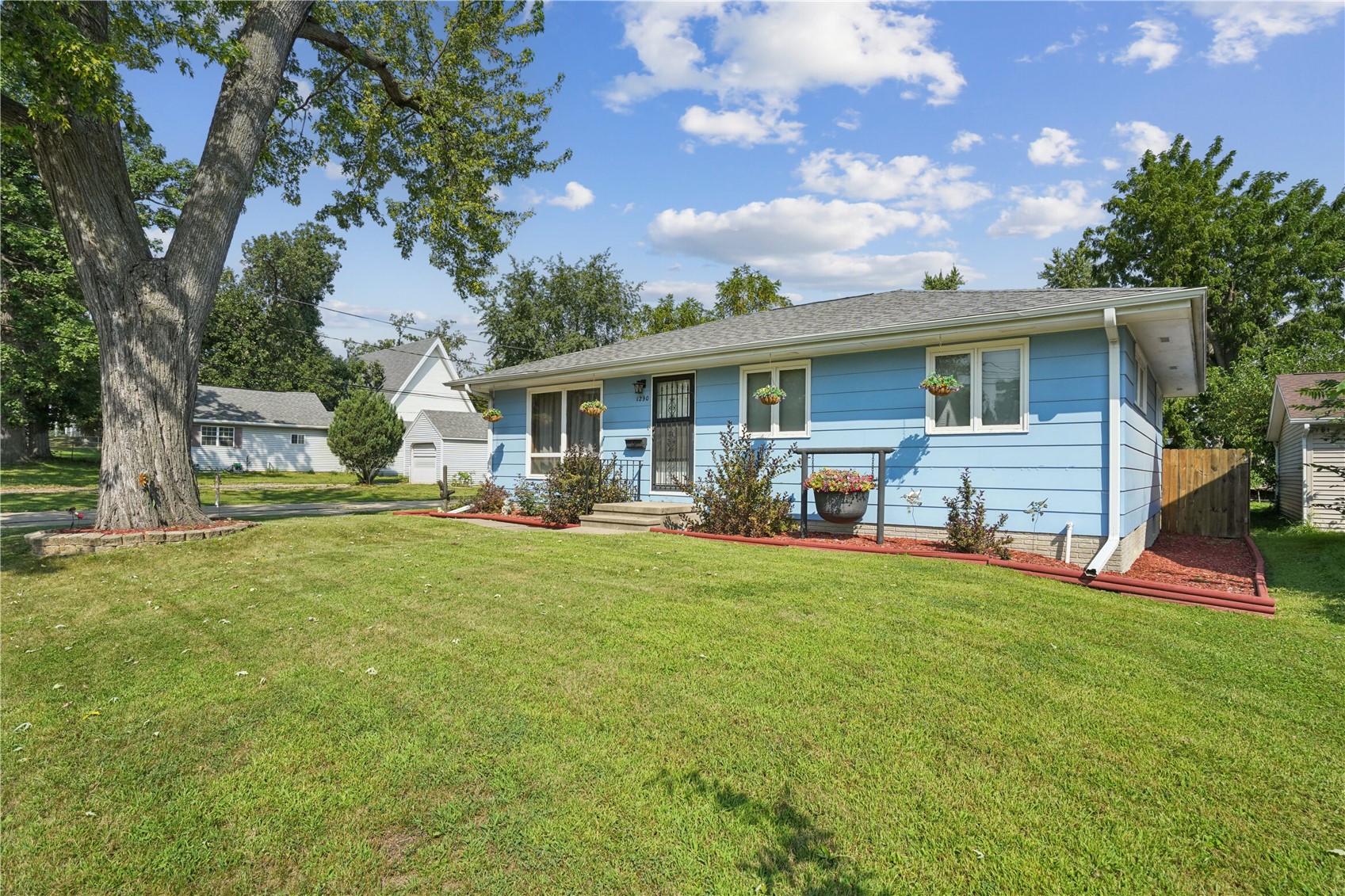 1290 34th Cedar Rapids IA 52402