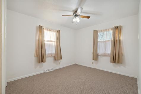 32 29th Avenue SW Cedar Rapids IA 52404