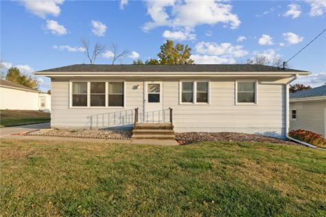 32 29th Avenue SW Cedar Rapids IA 52404