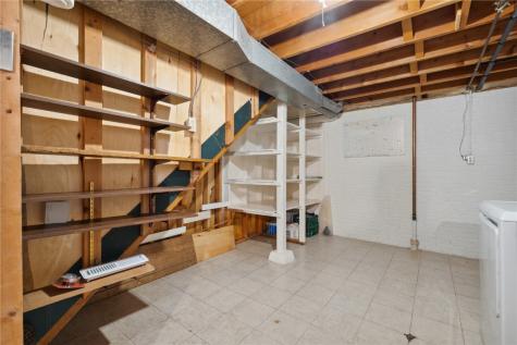 32 29th Avenue SW Cedar Rapids IA 52404