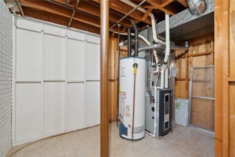 32 29th Avenue SW Cedar Rapids IA 52404