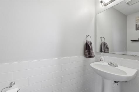 863 Boston Way Coralville IA 52241