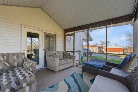 863 Boston Way Coralville IA 52241