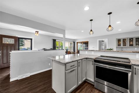 5808 Beverly Road SW Cedar Rapids IA 52404