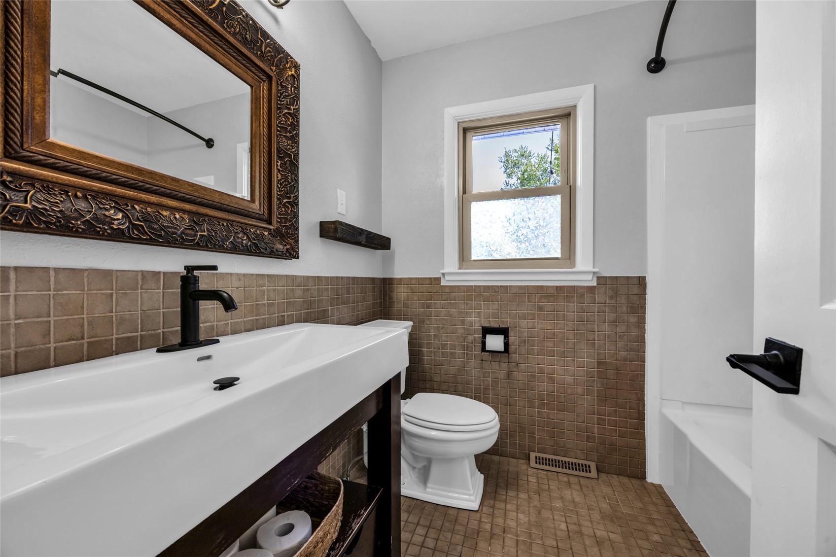 5808 Beverly Road SW Cedar Rapids IA 52404