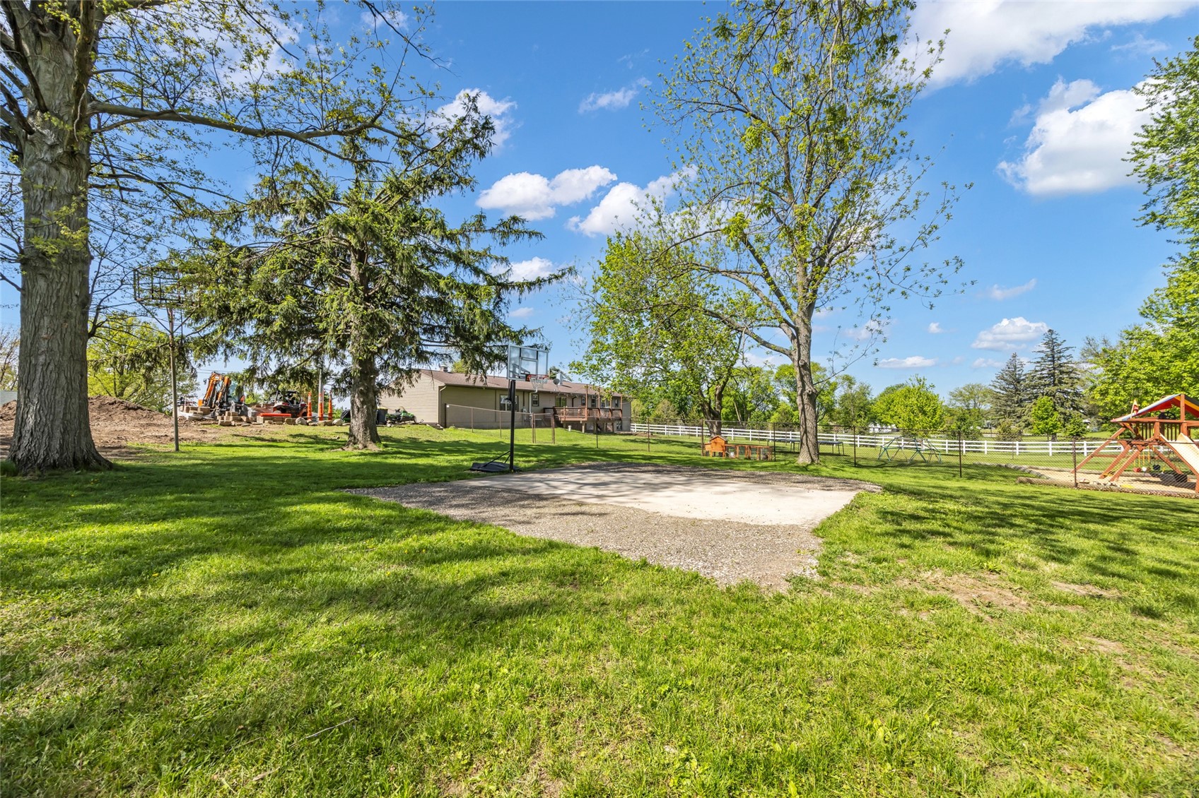 5808 Beverly Road SW Cedar Rapids IA 52404