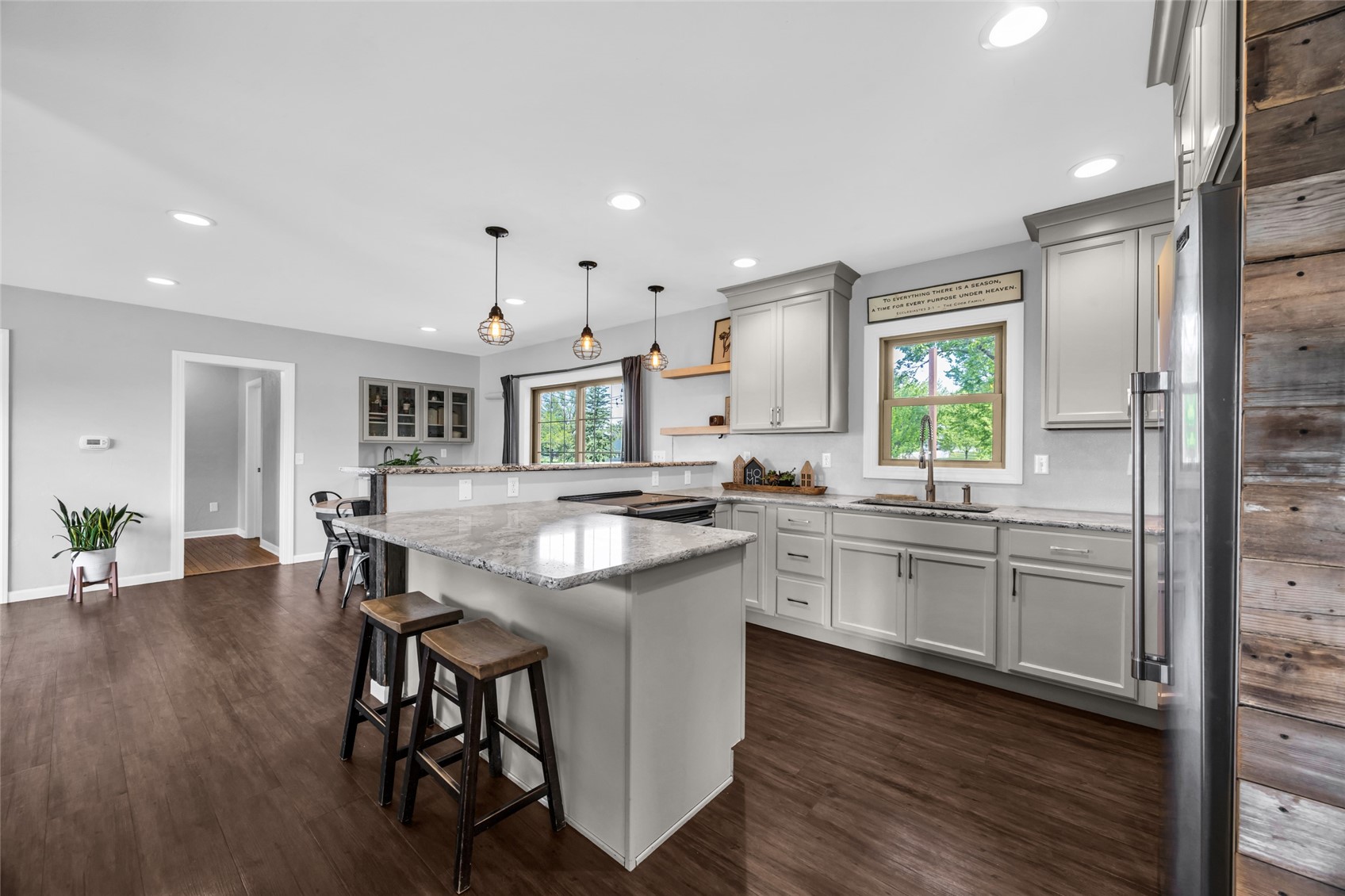 5808 Beverly Road SW Cedar Rapids IA 52404