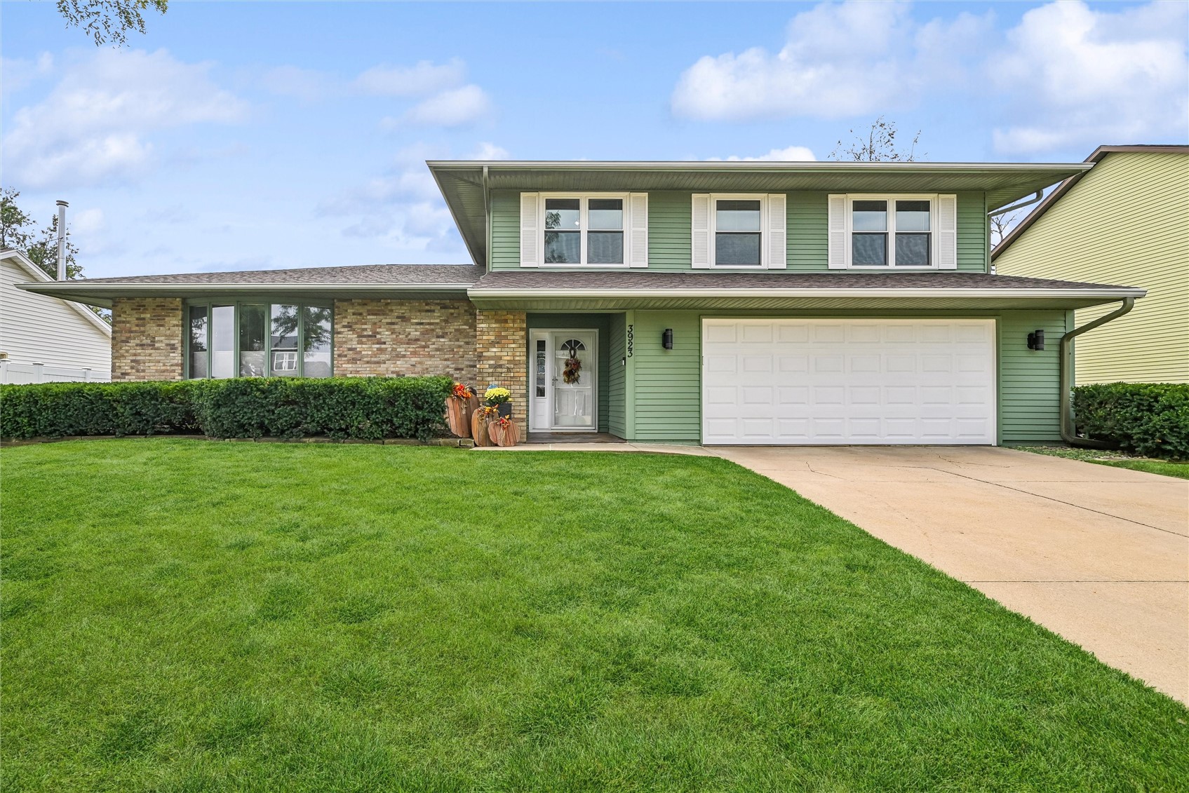 3923 Roxbury Drive NW Cedar Rapids IA 52405