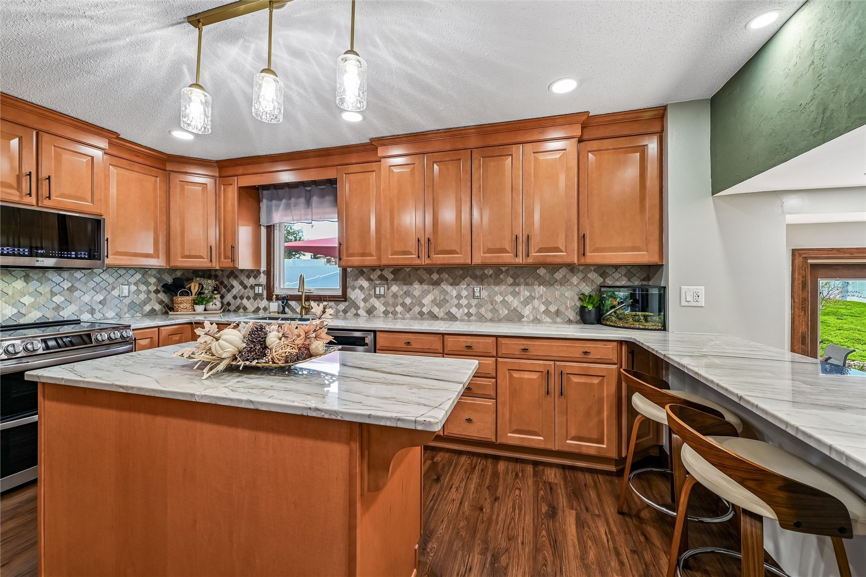 3923 Roxbury Drive NW Cedar Rapids IA 52405