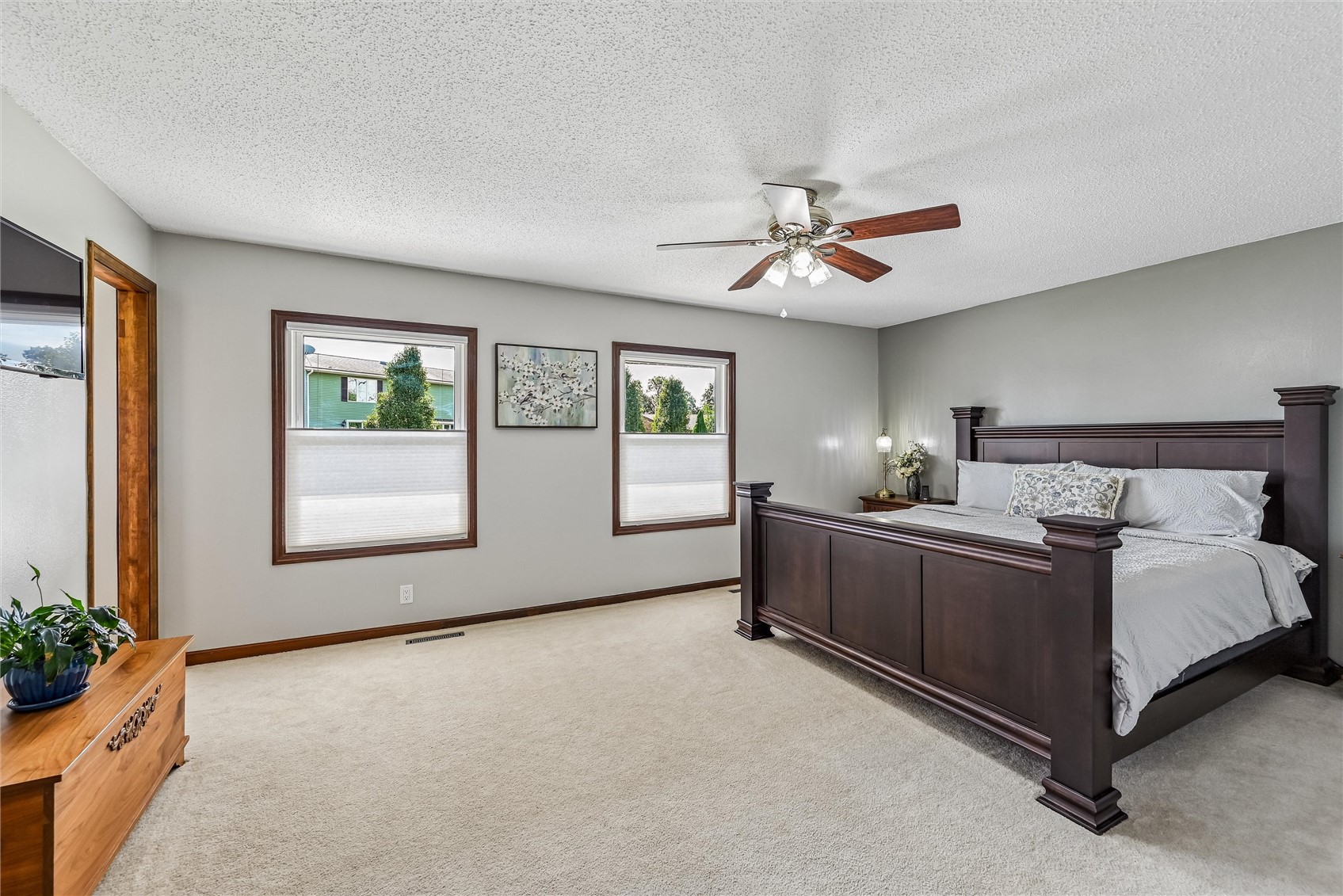3923 Roxbury Drive NW Cedar Rapids IA 52405