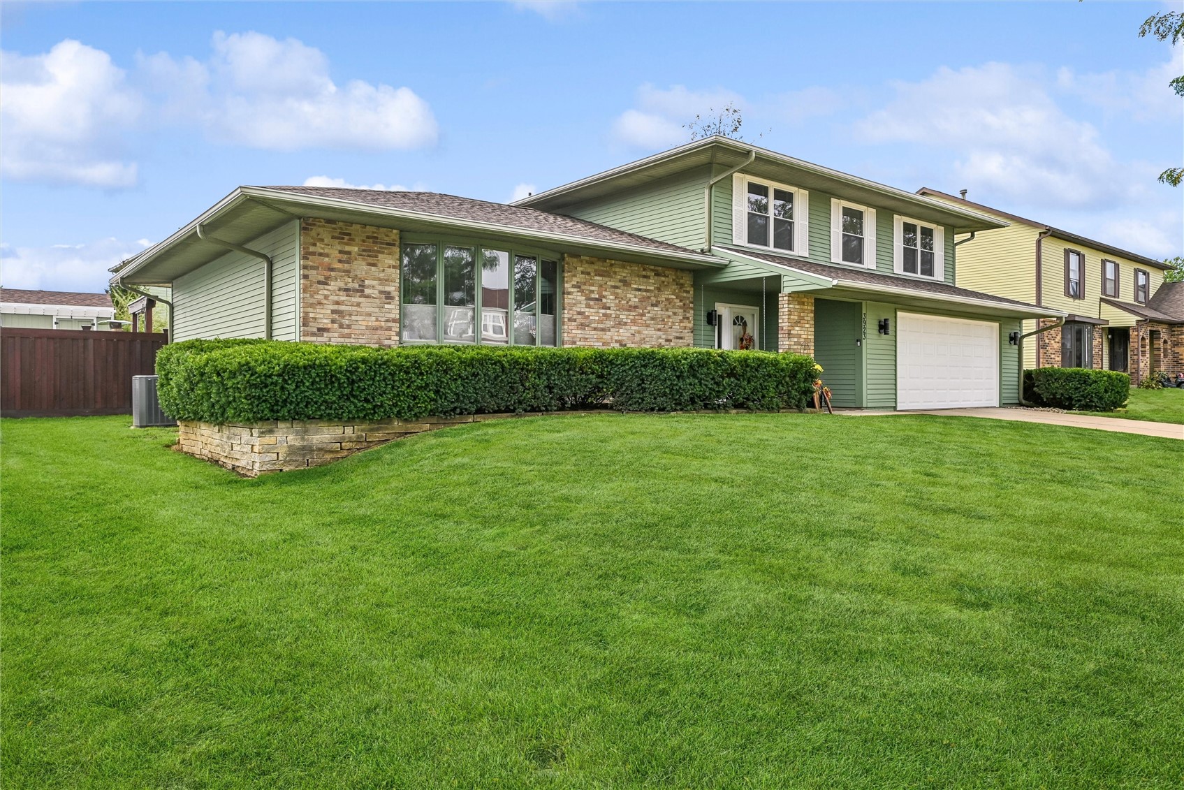 3923 Roxbury Drive NW Cedar Rapids IA 52405