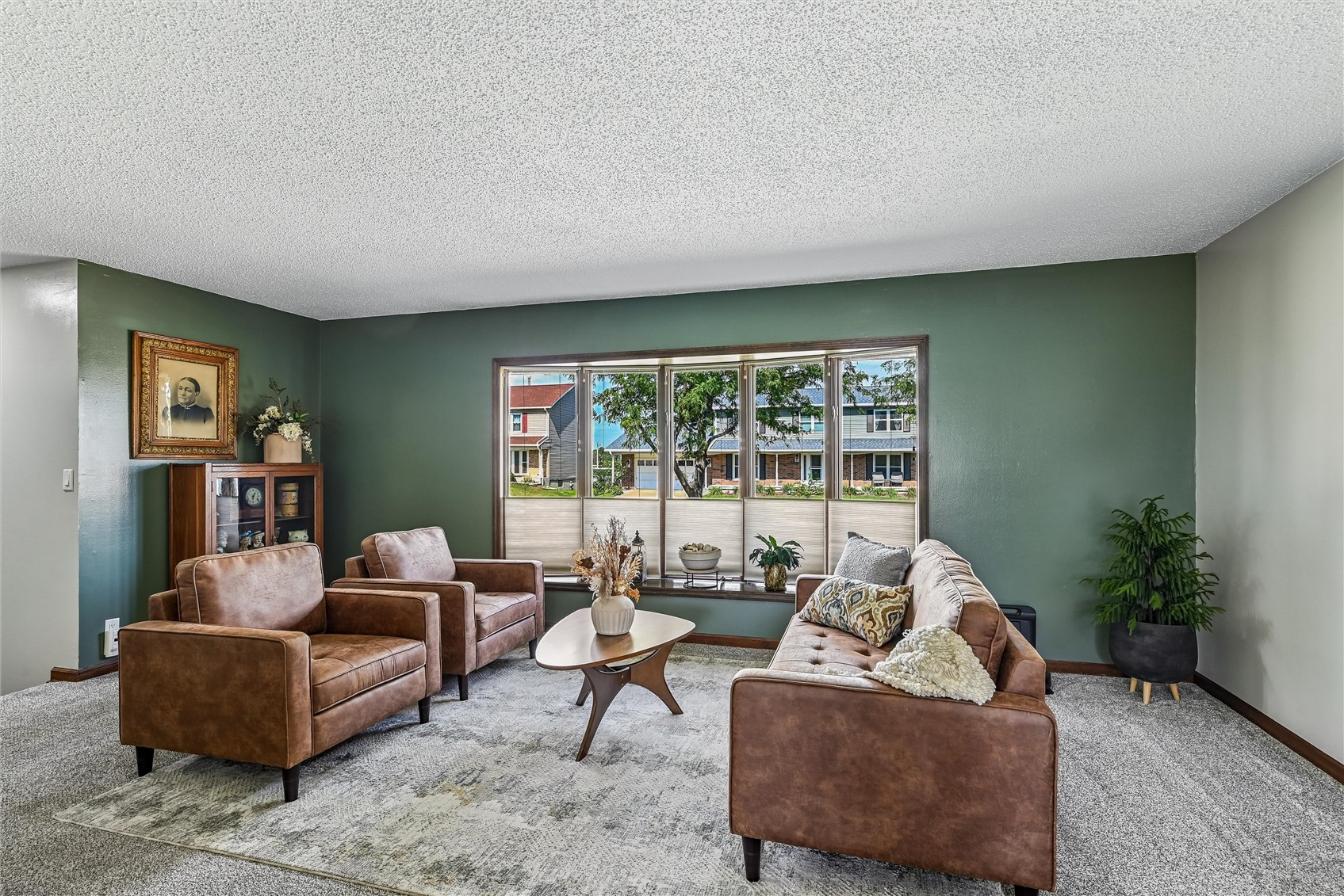 3923 Roxbury Drive NW Cedar Rapids IA 52405