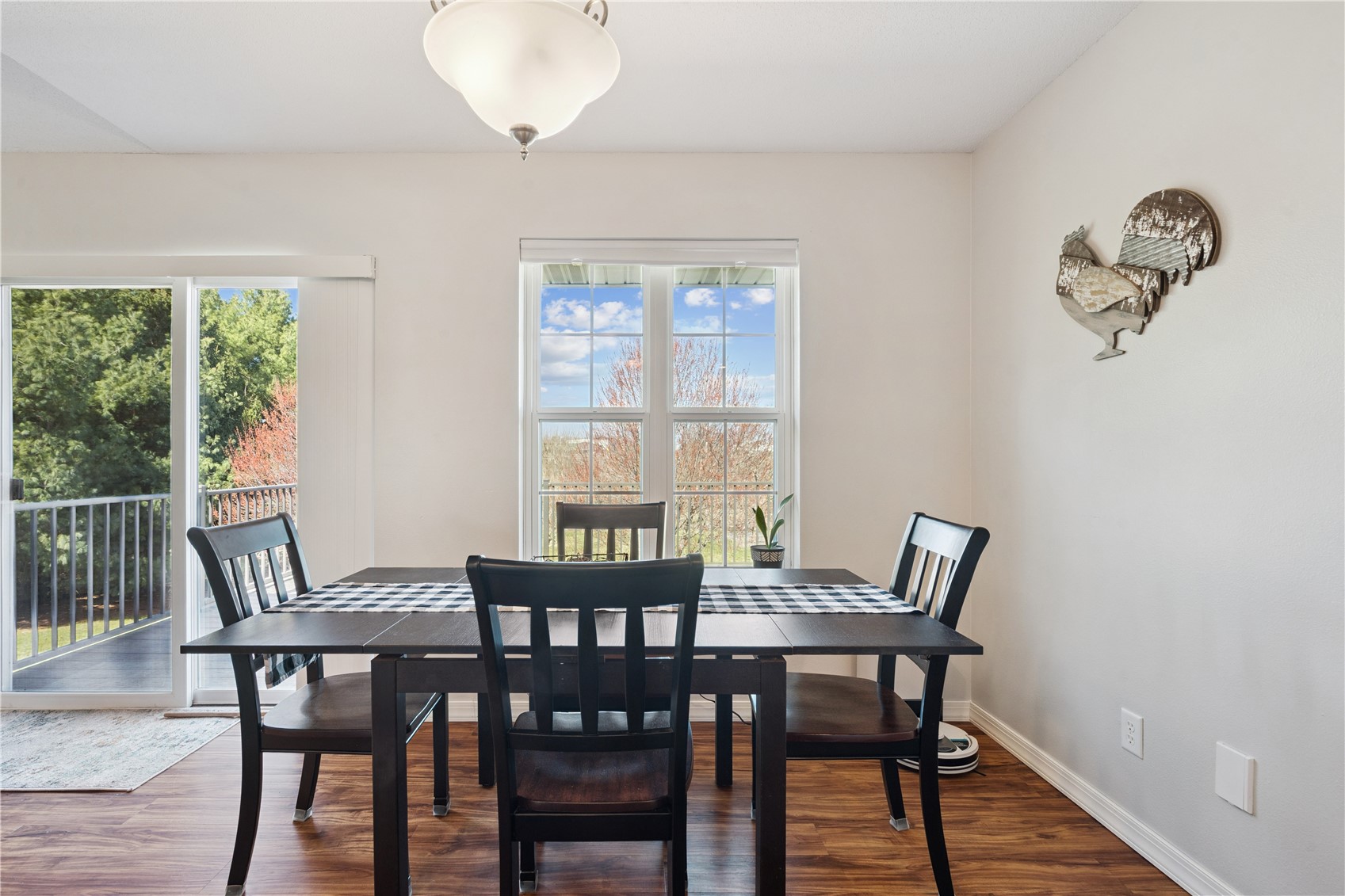185 Erusha Drive NE Walford IA 52351