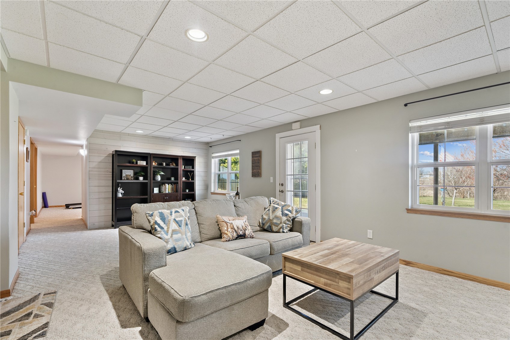 185 Erusha Drive NE Walford IA 52351