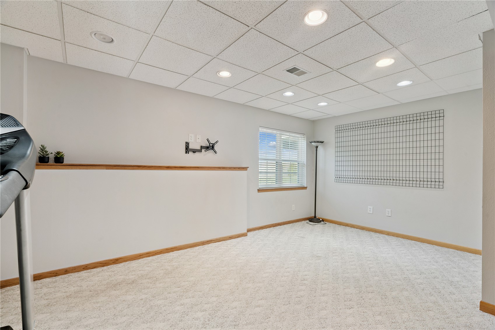 185 Erusha Drive NE Walford IA 52351