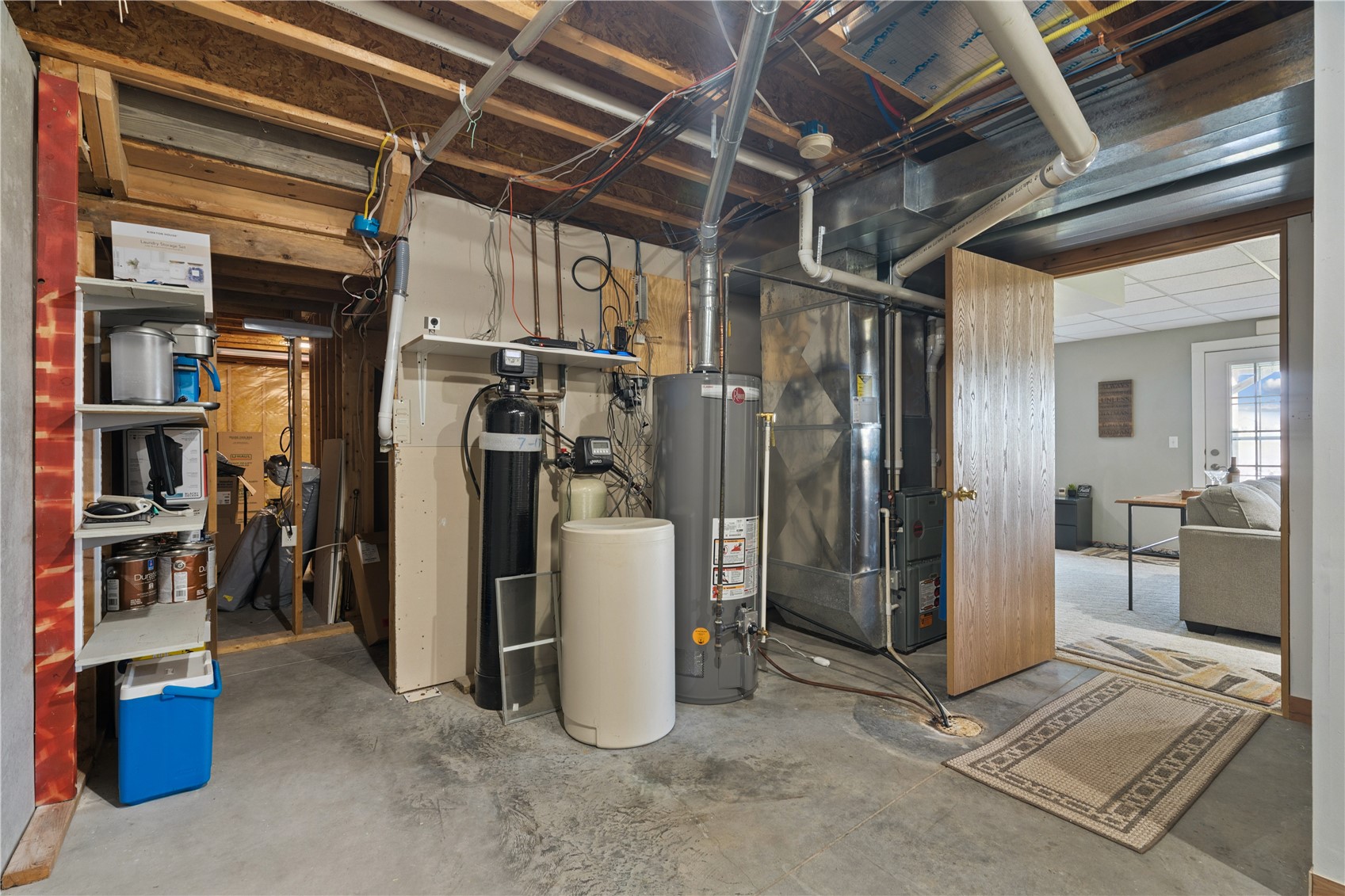 185 Erusha Drive NE Walford IA 52351