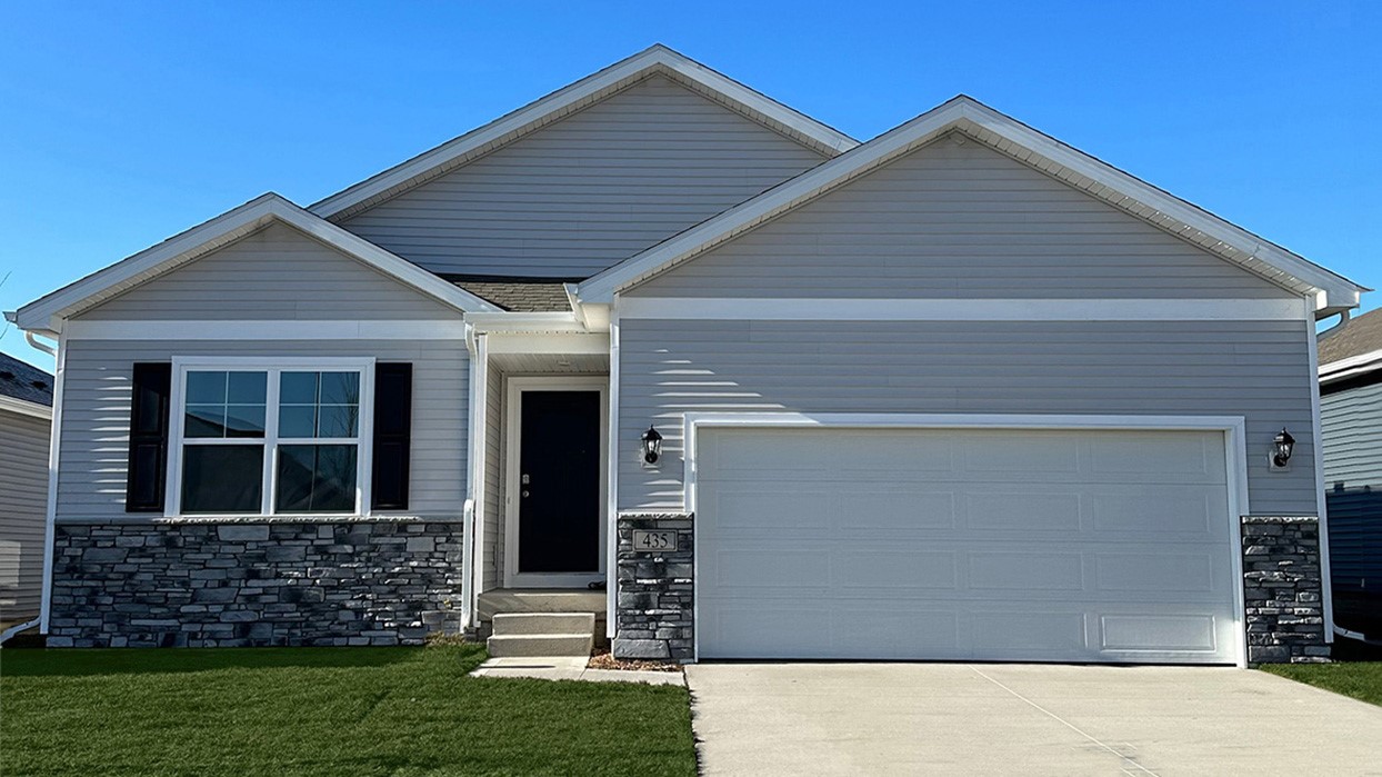 2787 Cecelia Drive Hiawatha IA 52233