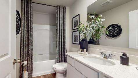 2787 Cecelia Drive Hiawatha IA 52233