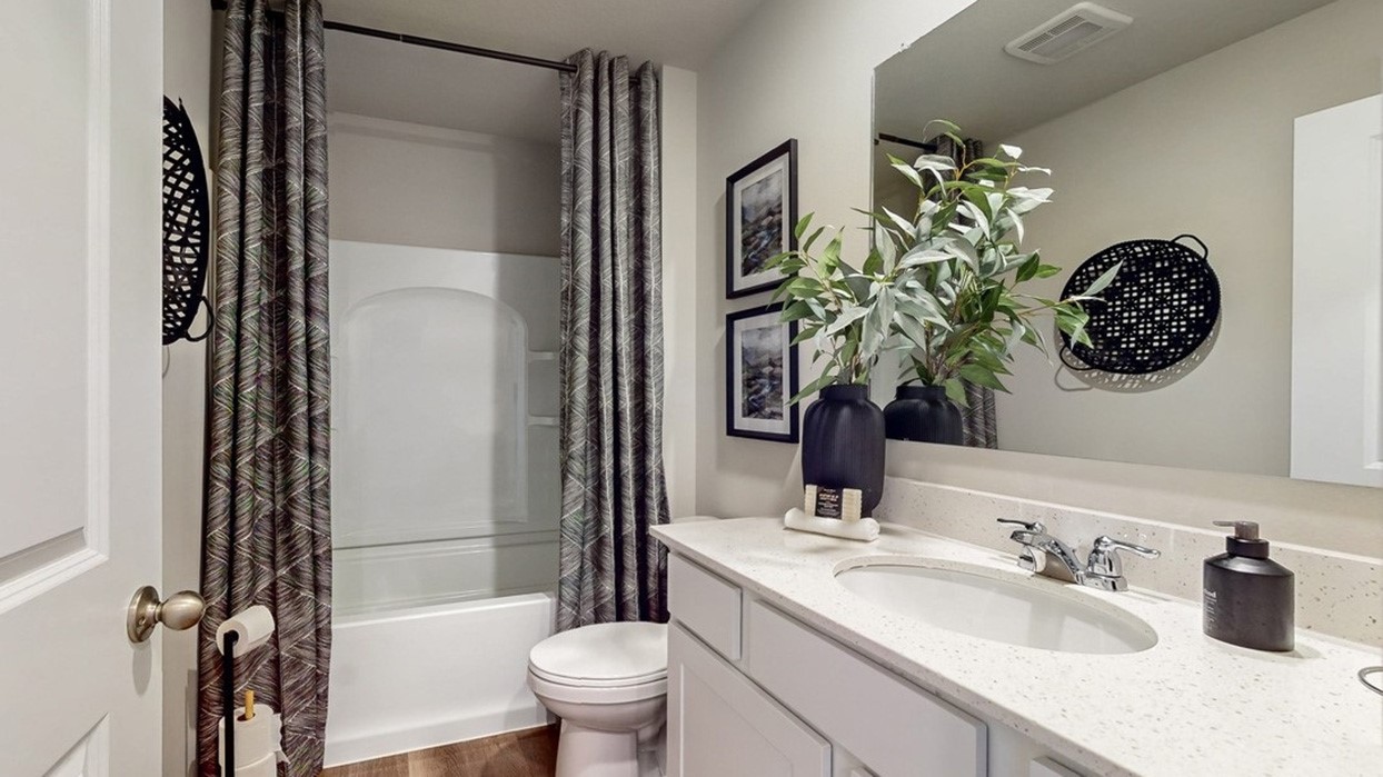 2787 Cecelia Drive Hiawatha IA 52233