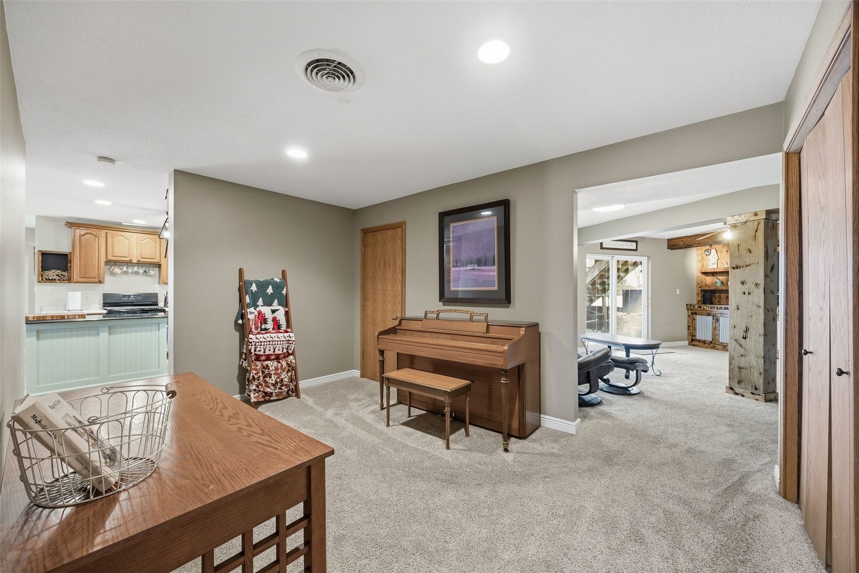 301 Lake View Drive NE Solon IA 52333