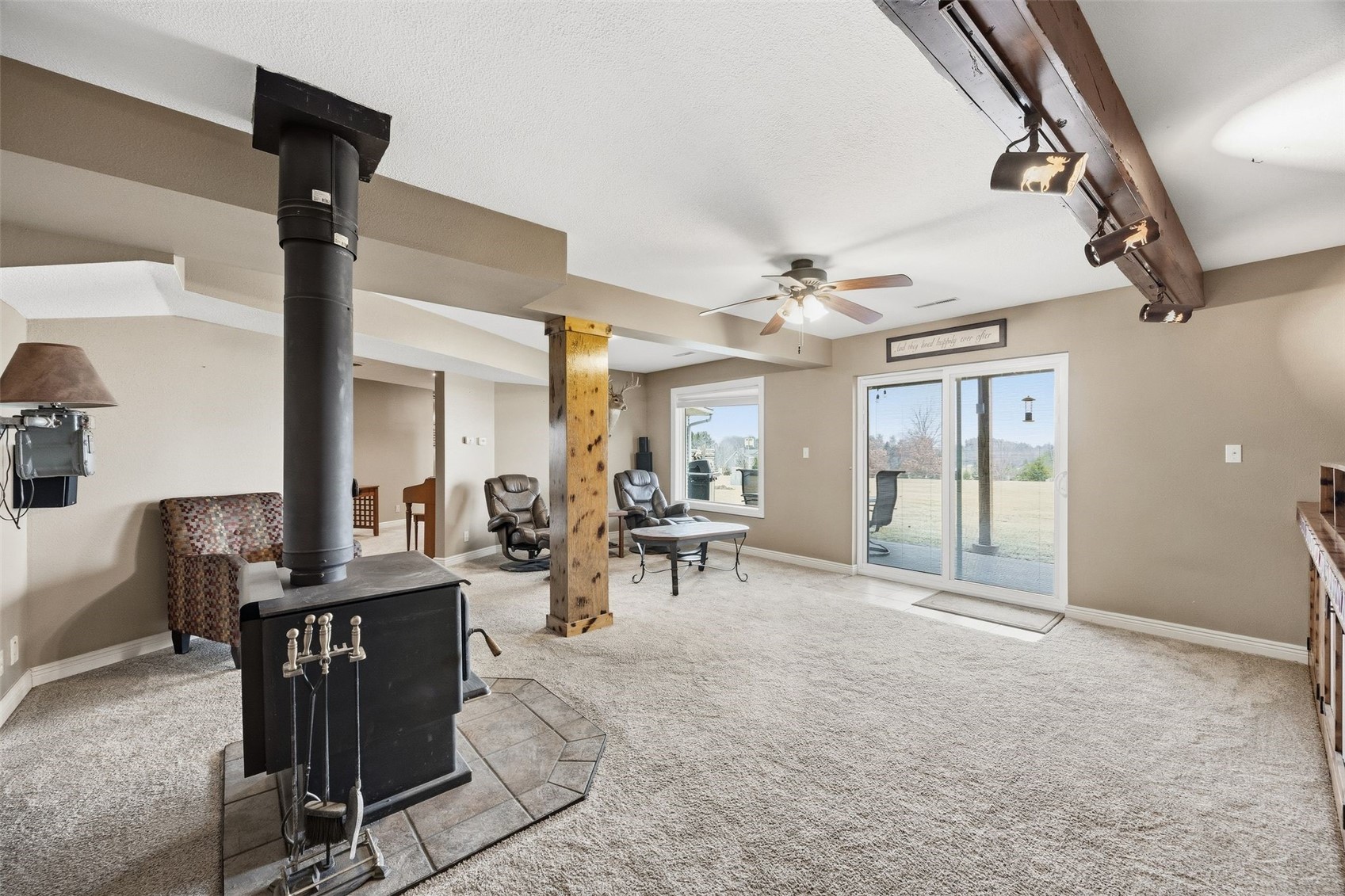 301 Lake View Drive NE Solon IA 52333