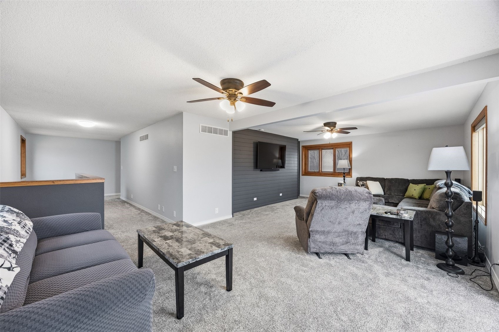 301 Lake View Drive NE Solon IA 52333