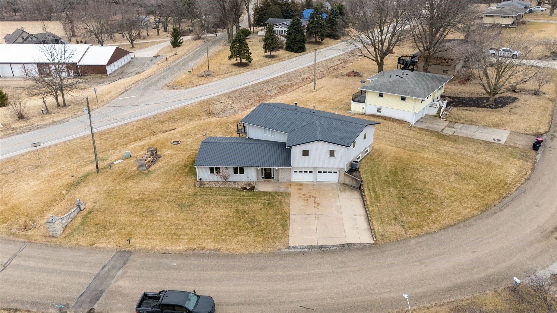 301 Lake View Drive NE Solon IA 52333