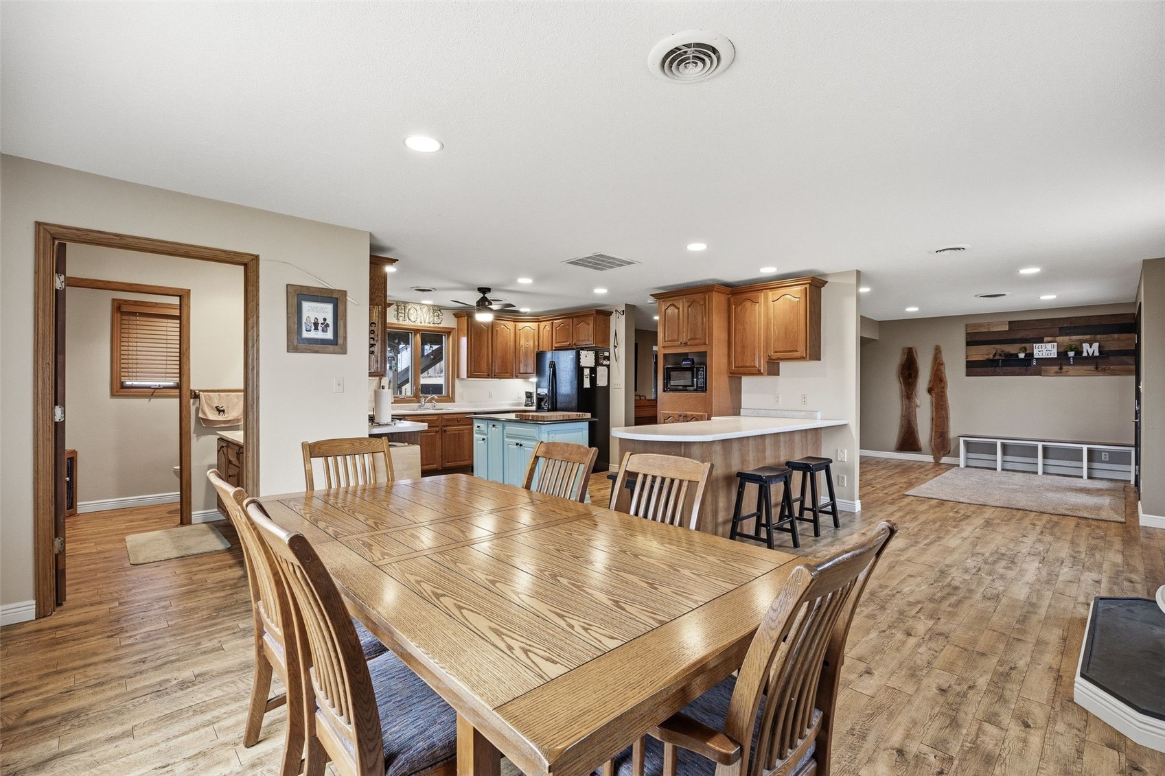 301 Lake View Drive NE Solon IA 52333