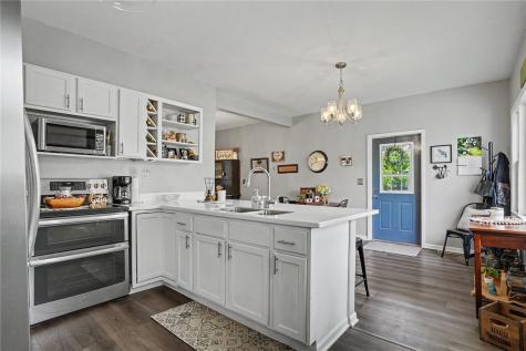 423 N Maple Street Monticello IA 52310