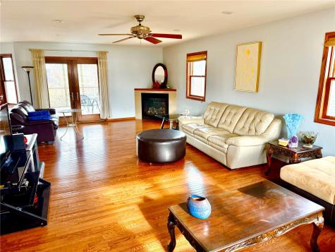 1164 Kyle Drive NE Iowa City IA 52240