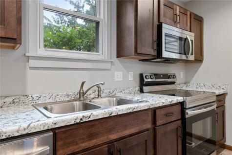 1032 9th Street SE Cedar Rapids IA 52401