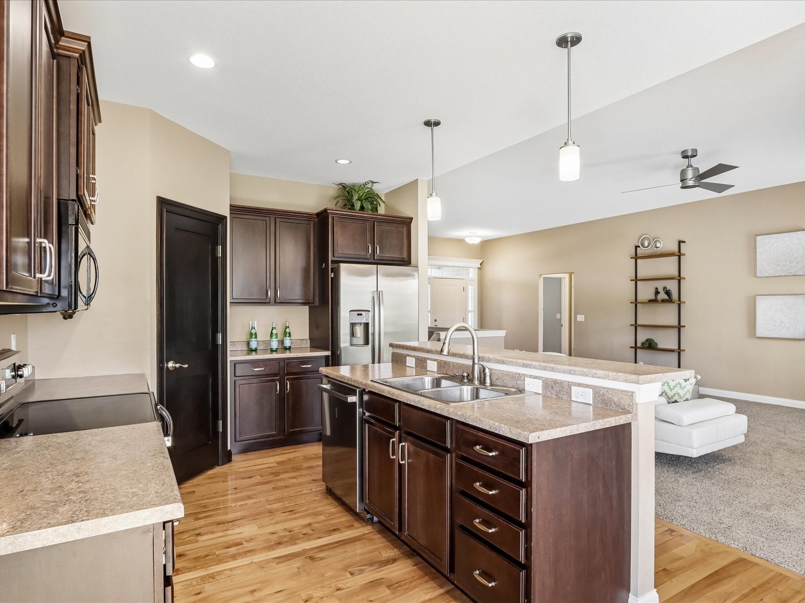 3015 Hillsboro Drive SW Cedar Rapids IA 52404