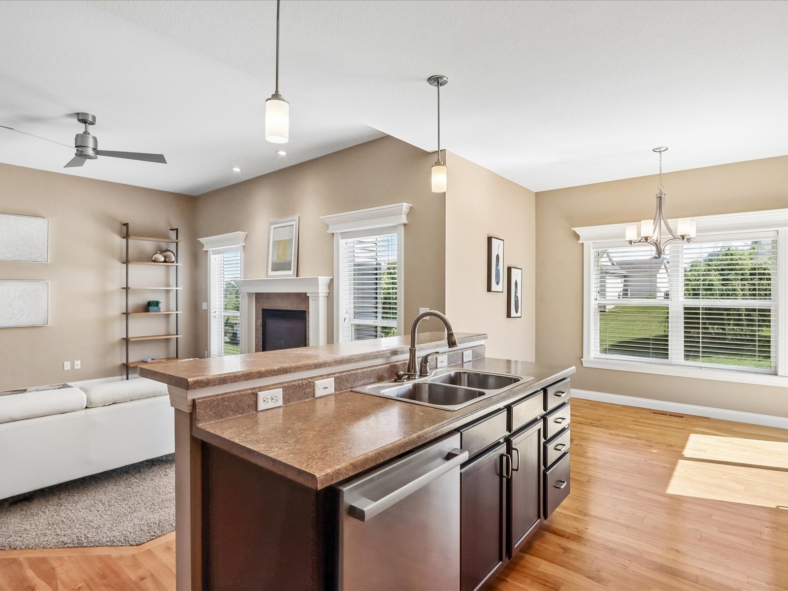 3015 Hillsboro Drive SW Cedar Rapids IA 52404