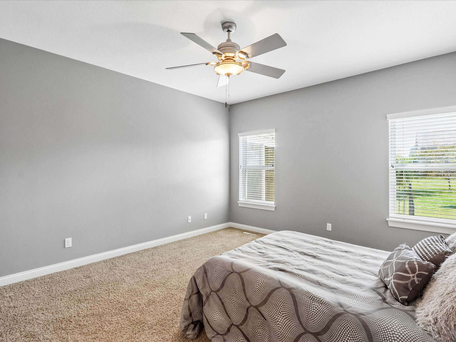 3015 Hillsboro Drive SW Cedar Rapids IA 52404