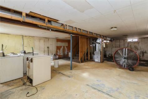 4416 Lee Street NE Cedar Rapids IA 52402