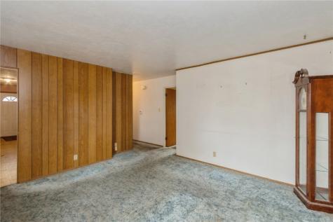 4416 Lee Street NE Cedar Rapids IA 52402