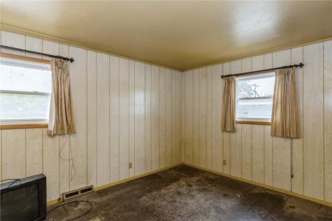 4416 Lee Street NE Cedar Rapids IA 52402