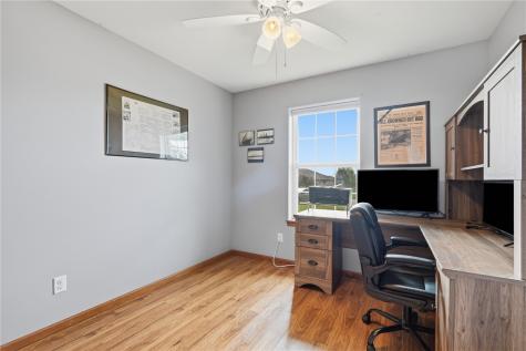 4592 Creekview Trail Palo IA 52324