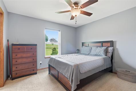 4592 Creekview Trail Palo IA 52324