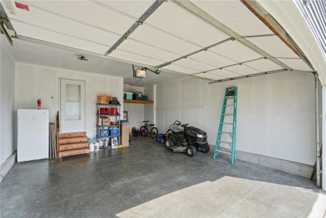 4592 Creekview Trail Palo IA 52324