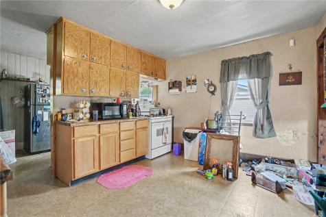 12242 70th Street Olin IA 52320