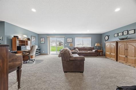 2521 Radcliffe Court SW Cedar Rapids IA 52404