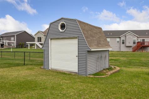 2521 Radcliffe Court SW Cedar Rapids IA 52404