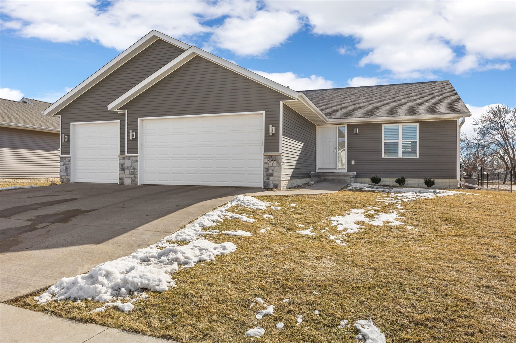 Marion IA, 699 Waveland Drive